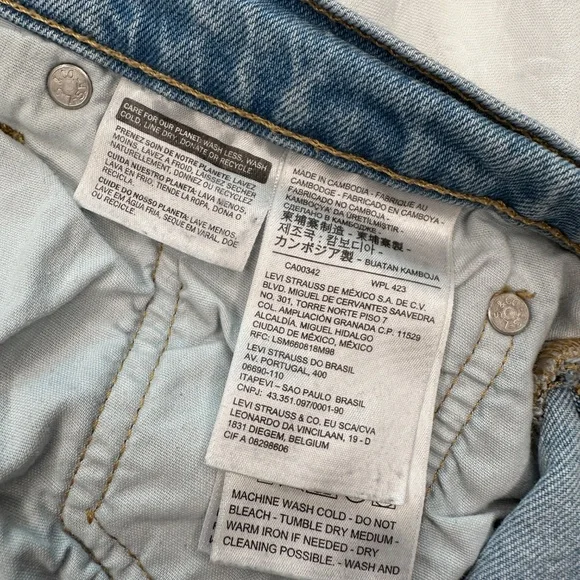 Plus Size 22 Lightwash Levi's 501 - Picture 3 of 17